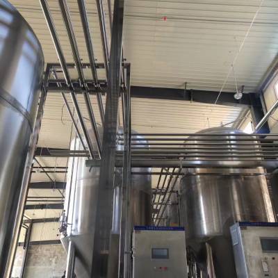 广东大型啤酒设备生产厂家精酿啤酒厂年产10万吨酿酒设备
