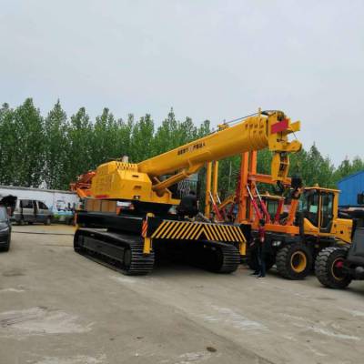 履带运输车的出现,改变了传统的农业运输方式,告别骡子和马的低效率