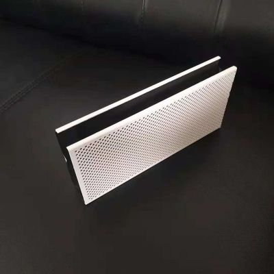 供应冲孔铝方通 冲孔铝格栅吊顶 白色U型铝天花