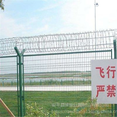 花园隔离栏图片 桥梁围挡护栏网 泽崇机场围网