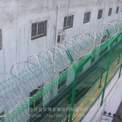 河北热镀锌刀片刺绳厂家@黑龙江刀片刺丝滚笼@铁力围墙防爬刺