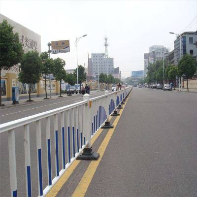 市政道路边坡护栏 市政道路隔离护栏 物业道路隔离护栏
