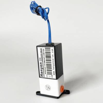 PTFE防腐蚀电磁阀聚四氟乙烯耐强碱电磁阀微型电磁阀组HYZF4-2-1/4-28UNF分析仪电阀方型电磁阀