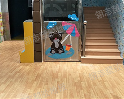 揭阳办公室塑胶地板定制价格 深圳市翎志运动地板供应