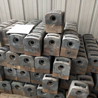 河南破碎机厂,锤式破碎机,破碎机锤头,高铬锤头,双液合金锤头