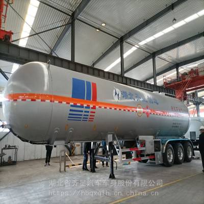 液化石油气运输车QXC9401GYQ材质HW590E自重13.6吨