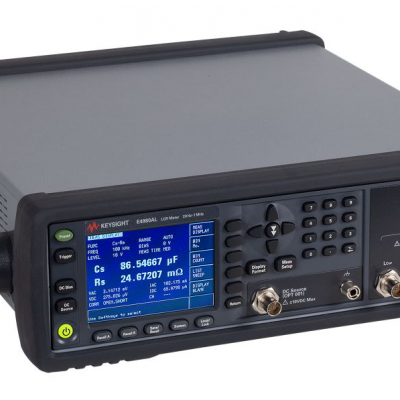 E4980AL  LCR 20 Hz  300 kHz / 500 kHz / 1 MHz