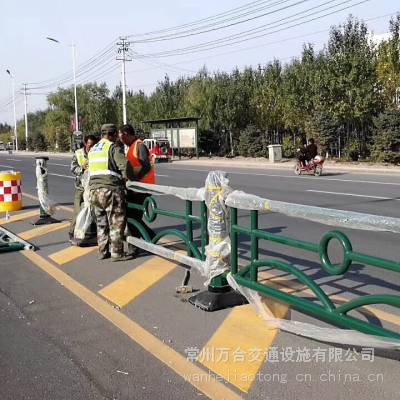 东北佳木斯定制机非人行道护栏市政工程道路隔离中心护栏花式护栏