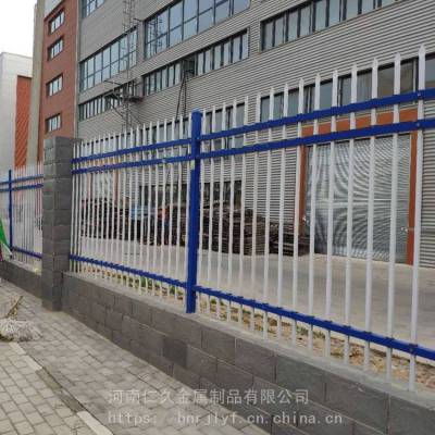 许昌厂区外墙护栏 镀锌管焊接铁艺护栏 仁久钢管防护栏加工厂