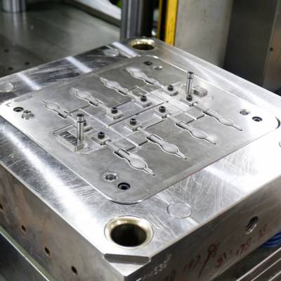 爱沃指示气囊模具 支持来图开模定制 注塑模具代加工oem