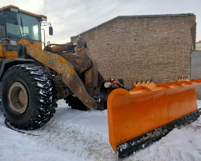 北屯原装前置推雪板哪家性价比高 贴心服务 昌吉市建正机械设备供应