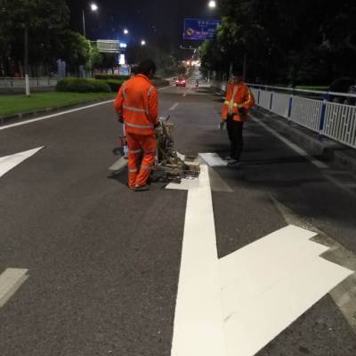 广元遂宁巴中道路划线 马路标线施工