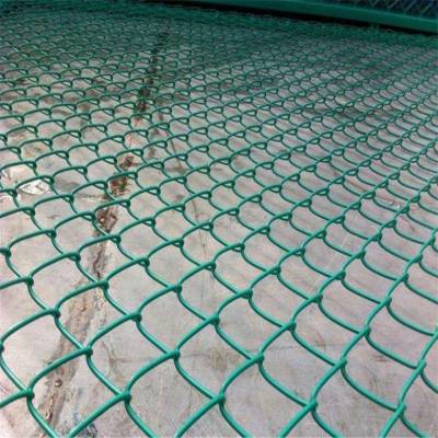 包塑绿色勾花网 球场护栏 养殖围网铁丝网