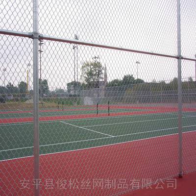 安平足球场围栏 球场护栏网制造厂家 篮球场专用铁丝网实用型