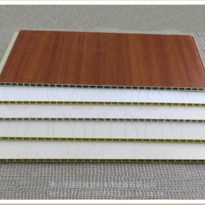 广东盛凯瑞塑机制造PVC木塑集成护墙板生产线 PVC木塑生产设备 木塑型材挤出机