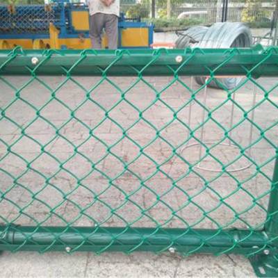 体育框架浸塑护栏围网 网球场低碳钢丝围栏网 足球运动场围栏网直卖
