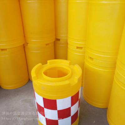 现货供应红白船型橡胶防撞桶_淮安道路施工警示桶