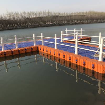码头钓鱼停靠台水上移动平台设备 多色可选水上平台浮桥栈用浮箱