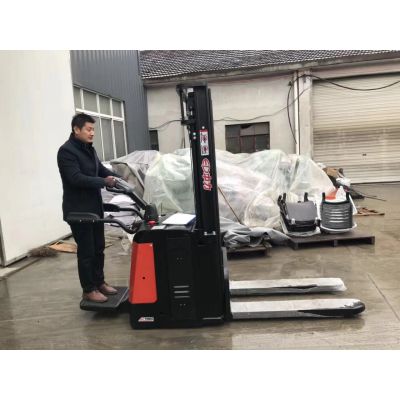 产品标签|站立式叉车站立叉车电动地牛叉车价    格订货量￥5万≥1台