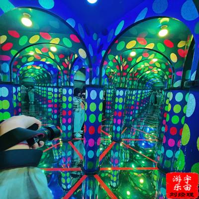 鼎艺游乐 镜子迷宫游乐设备 大型室内七彩迷宫 款式新 尺寸可定制