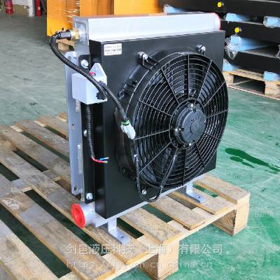 配套徐工三一中联履带式起重机温控型液压油散热器DC24V电压液压油风冷却器