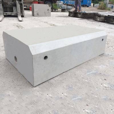 混凝土制品路基石块防腐蚀水泥墩子围挡板底座固定基础块围挡石抗压