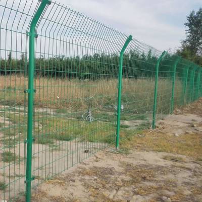 金属围栏围墙栅栏道路围界网公路防护铁丝网
