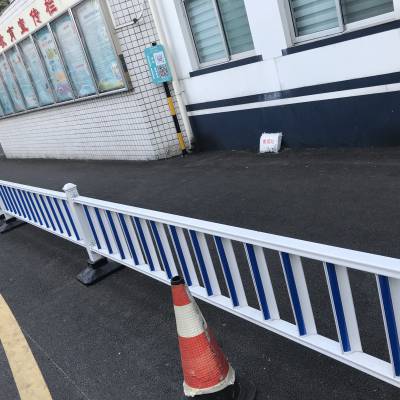 本端报道后北京朝阳站周边交通秩序好多了