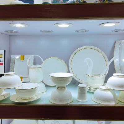 景德镇陶瓷餐具 送礼品套装高端餐具定制 56件骨瓷盘碗碟子