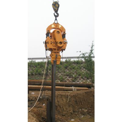 江苏履带吊挂电动振动锤出租常州拉森钢板桩打拔机租赁液压振动锤租赁