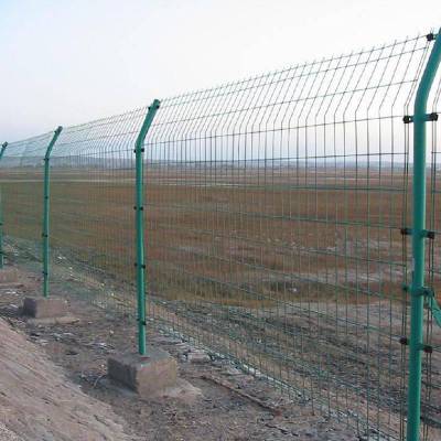 绿色浸塑双边丝护栏网 桥梁护网重庆施工工地护栏网一米 安徽围栏