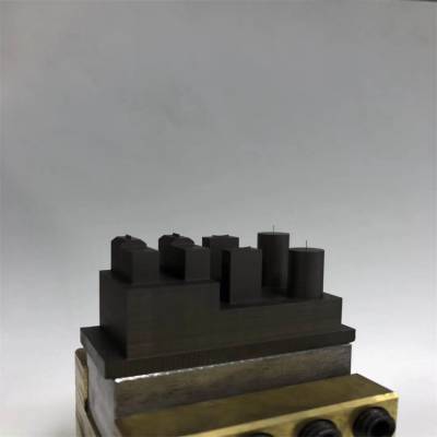 多晶硅铸锭炉G458东海石墨G458石墨三瓣埚热场石墨件