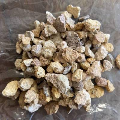 火山石 轻石 绿沸石 麦饭石 珍珠岩1-3mm 3-5mm农业园林园艺用