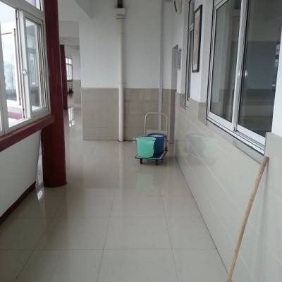 学校釉面砖防滑剂-佳德丽防滑-学校釉面砖防滑