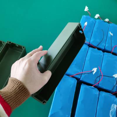 英碳甘肃路灯锂电池厂供应203040v锂电池甘肃电池