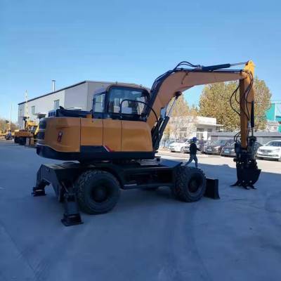履带小型挖掘机果园松土工程施工可配多种辅具挖土机路通22型
