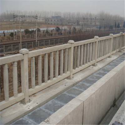 水泥基桥梁护栏 可按图纸要求生产 铁锐建材制造高铁护栏