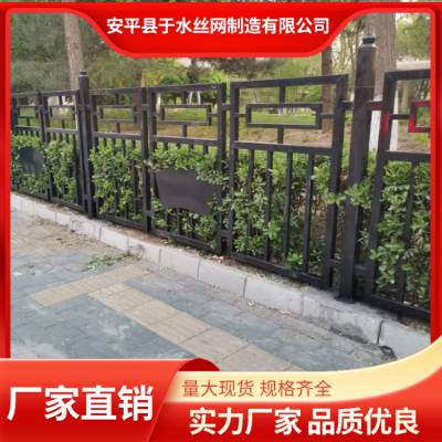 于水丝网 防坠分隔焊接款 市政道路锌钢护栏 图片图册