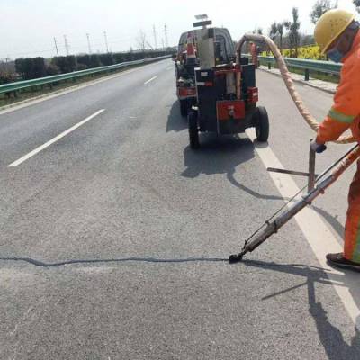 沥青灌缝胶 路面加热型密封胶 道路灌缝胶