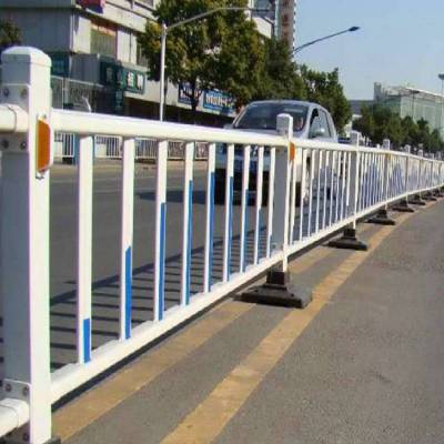 鸿宇筛网市政S板护栏 道路栏杆 人行道护栏 城市道路护栏