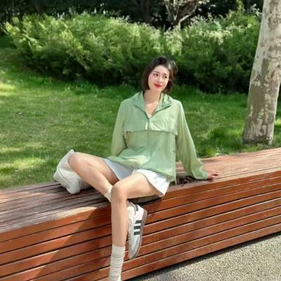 亮春盟环保材质亲肤透气防晒服 广州品牌折扣店女装批发货源