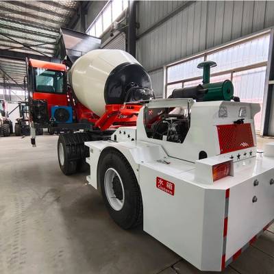 4方自动上料搅拌车工程自上料搅拌车水泥搅拌车