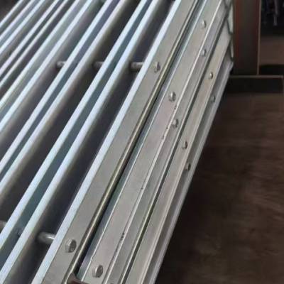 专业脚手架铺设钢跳板出租价格 武汉友顺诚兴建筑设备租赁供应