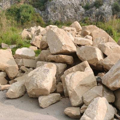 广西填海石供应出售,广西花岗岩碎石,广西花岗岩填海石,广西花岗岩海抛石