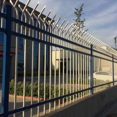 琼海烤漆围墙护栏 定做学校尖头栅栏 镀锌管围栏