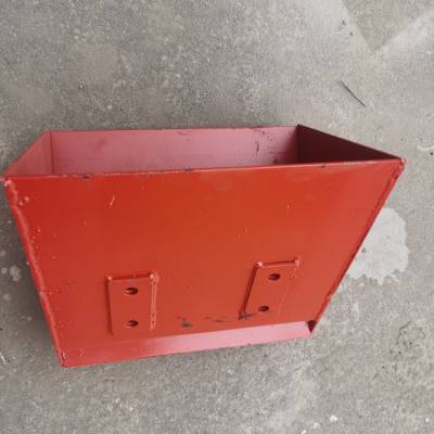 提升机挖斗ne15ne30ne50畚斗斗提机用铁斗来图可定制