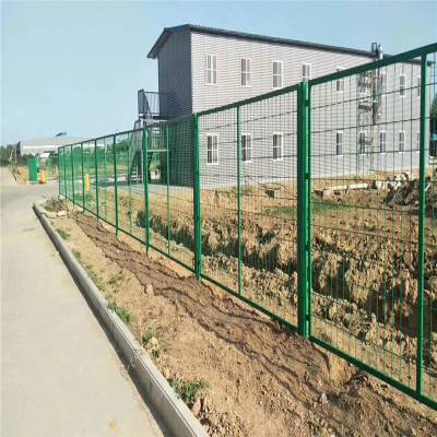 厂区围墙网 垃圾场外围隔离网 农村院墙围栏 钢板网护栏网