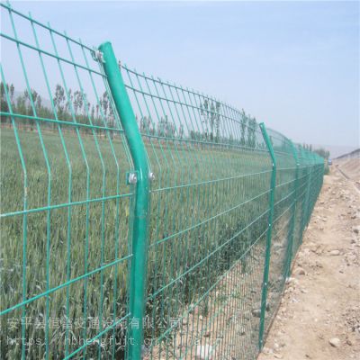 安平恒富直销 双边丝护栏网 养殖隔离网 果园围栏网