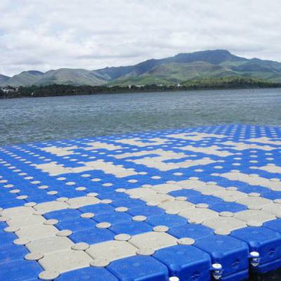 新款景区水上浮桥浮筒 水产养殖塑料浮箱 工厂