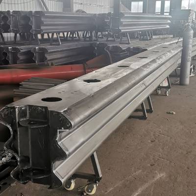 温州Am级中分带组合活动护栏现货发送SB级组合型防撞护栏庞景实业